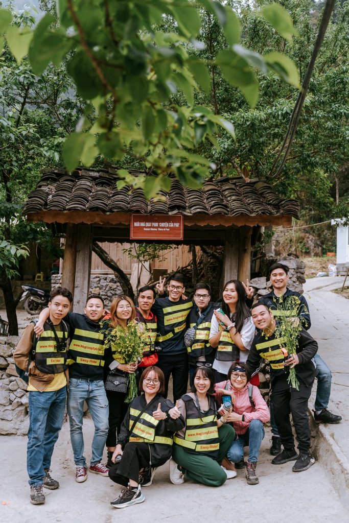 Nha cua pao du lich ha giang bang xe may 683x1024 - 72H KHÁM PHÁ DU LỊCH HÀ GIANG BẰNG XE MÁY DÀNH RIÊNG CHO CÁC TAY LÁI "YẾU"