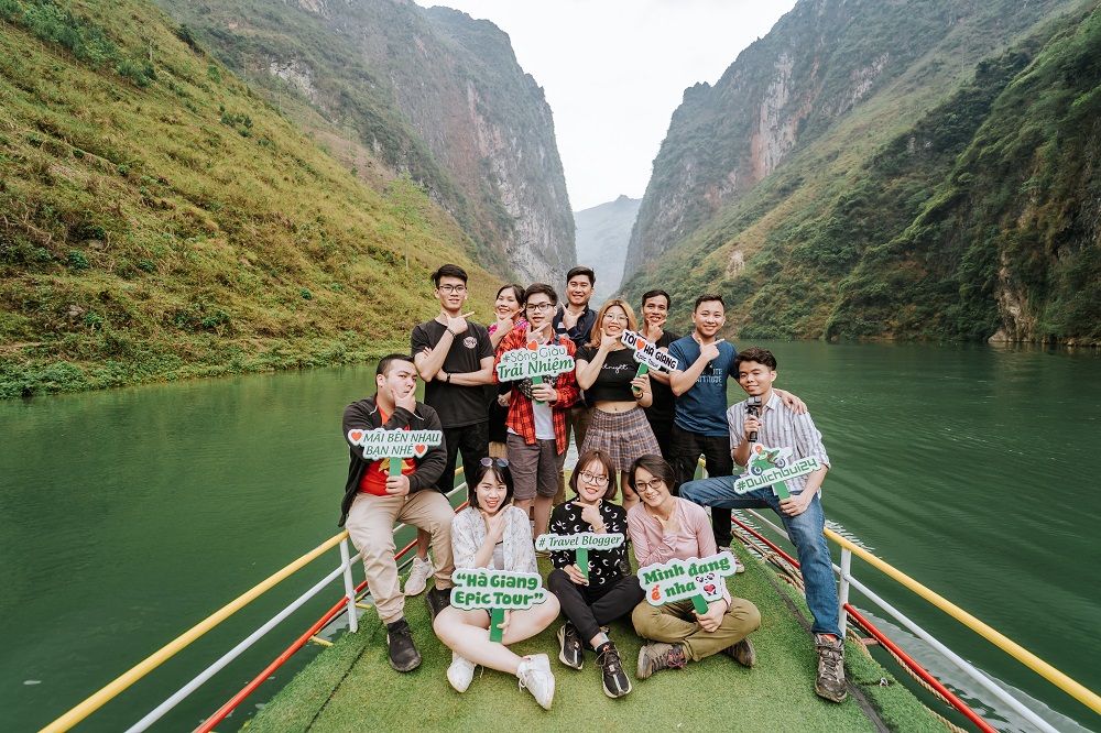 Tour xe may ha giang 2 - 10 TRẢI NGHIỆM ẤN TƯỢNG NHẤT PHẢI THỬ TRONG TOUR XE MÁY HÀ GIANG CÙNG THỔ ĐỊA