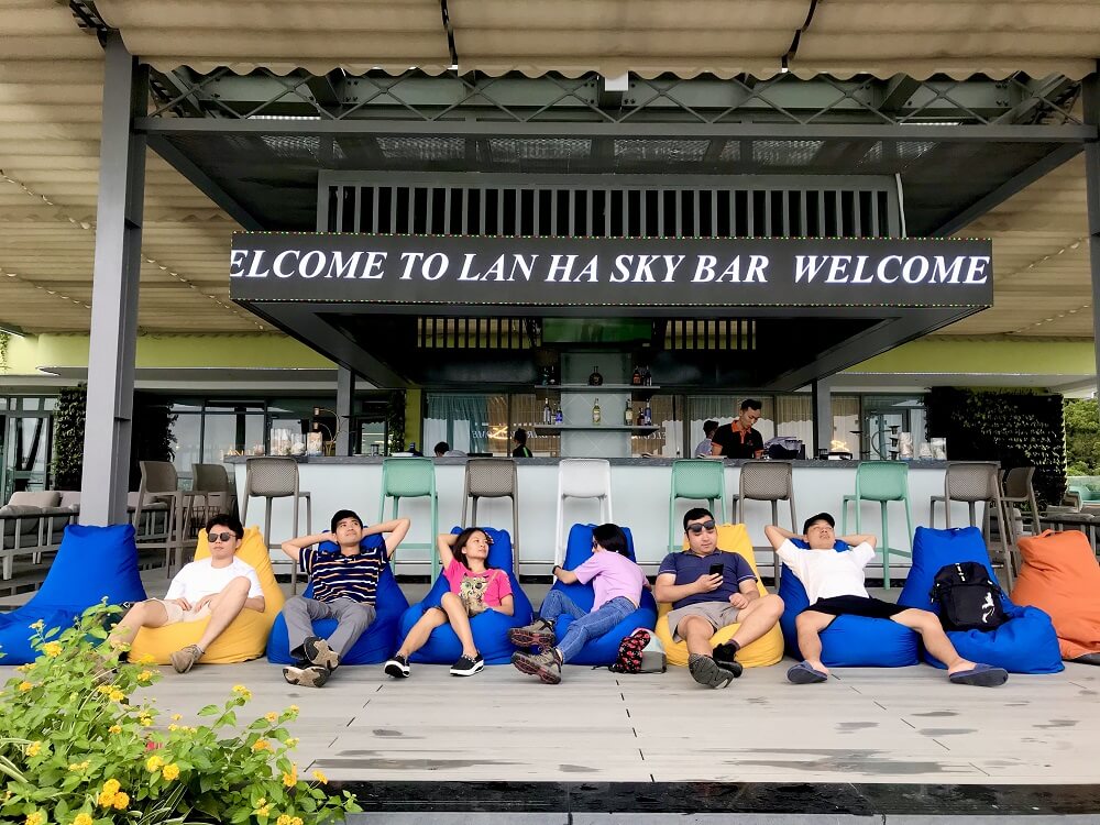 Flamingo resort review cat ba - TRIỂN CHILL CÁT BÀ, VỊNH LAN HẠ CÙNG THỔ ĐỊA CHẢ LO CHI PHÍ