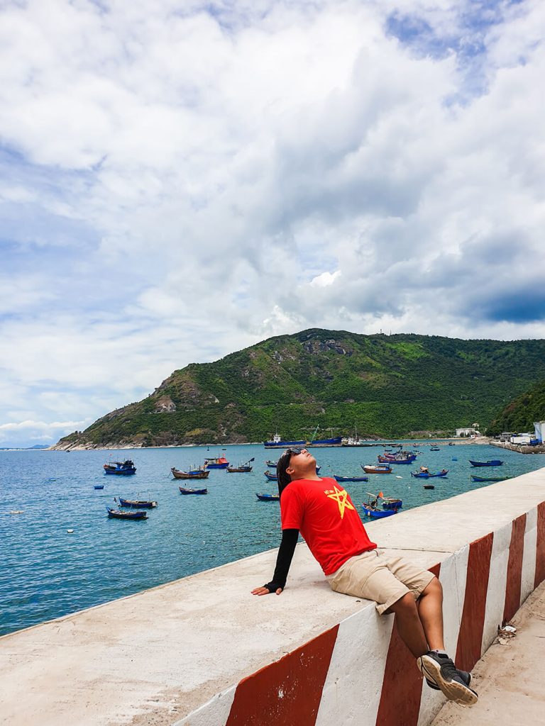 AI RỒI CŨNG PHẢI QUAY LẠI PHÚ YÊN THÔI – PHÚ YÊN TỪ A ĐẾN Ă Duong len deo ca review phu yen 768x1024 - AI RỒI CŨNG PHẢI QUAY LẠI PHÚ YÊN THÔI – PHÚ YÊN TỪ A ĐẾN Ă