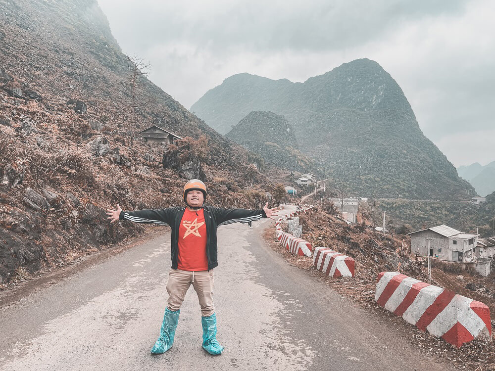 Duong vao deo ma pi leng quan an ngon ha giang - MÁCH BẠN 8 QUÁN ĂN NGON HÀ GIANG TỪ THỔ ĐỊA